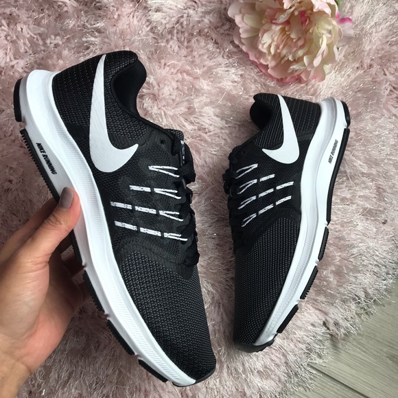 Nike Shoes - Brand New Nike Run Swift Black